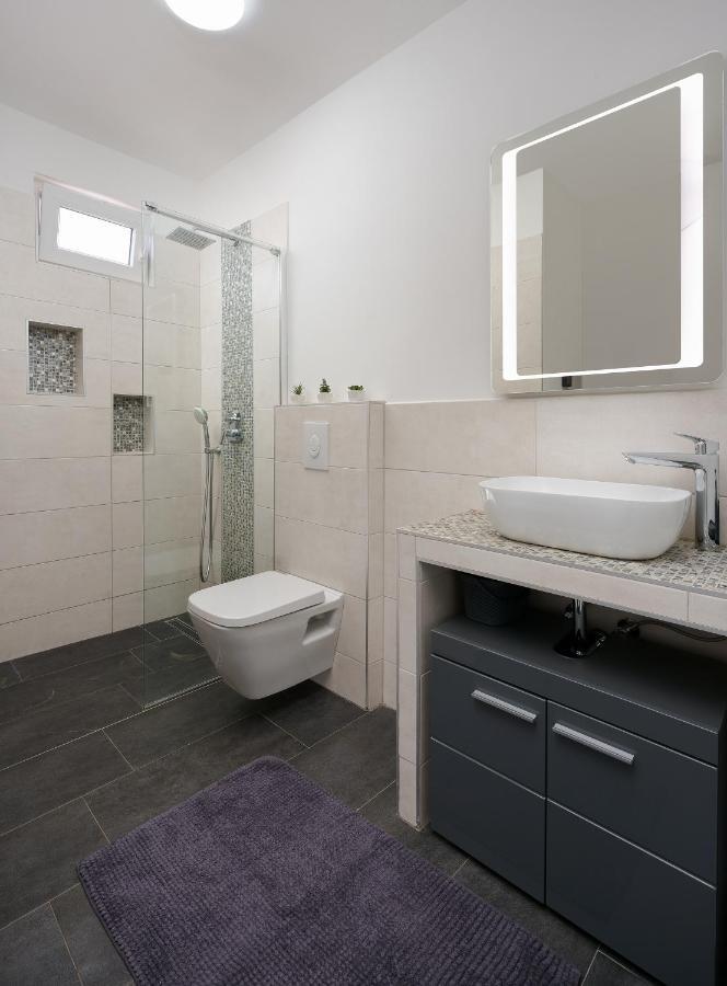 Apartments Elena Tia Медулин Экстерьер фото