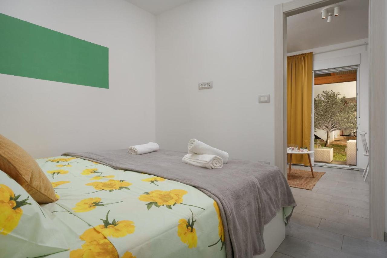 Apartments Elena Tia Медулин Экстерьер фото
