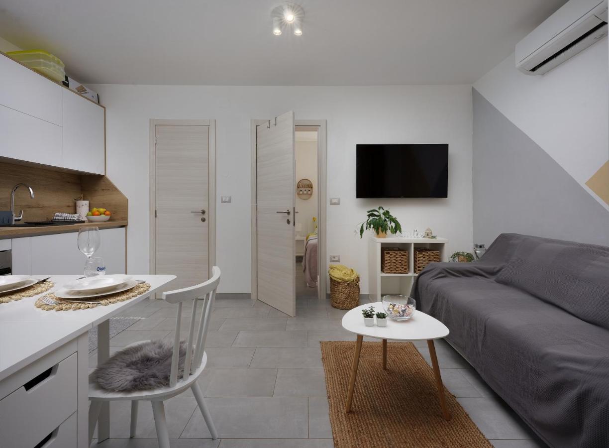Apartments Elena Tia Медулин Экстерьер фото